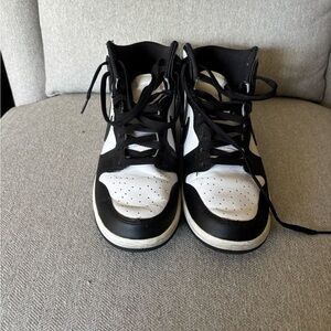 Hightop Dunks Nike Black and White Men's Sneakers